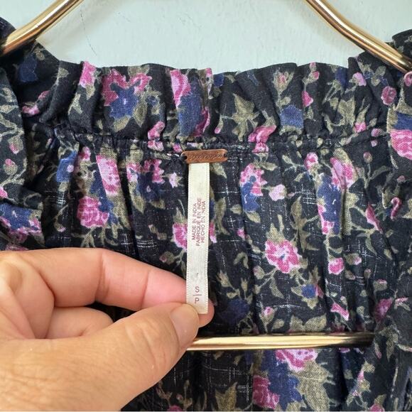 Free People Meant to Be Black Purple Floral Puff Sleeve Smocked Cotton Blouse S - Picture 14 of 15